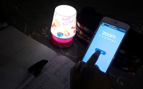 Công ty sở hữu ứng dụng họp trực tuyến Zoom bị kiện tập thể tại Mỹ