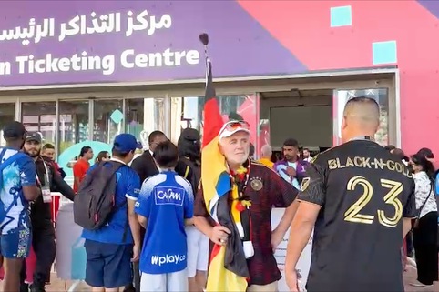 Video: Hàng ngàn cổ động viên xếp hàng mua vé xem các trận đấu tại World Cup 2022