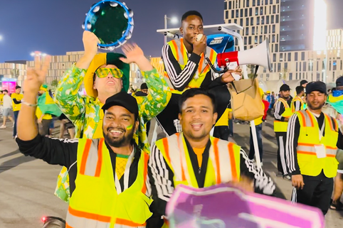 Video: Đội quân hùng hậu tình nguyện viên góp thêm sắc màu đặc sắc, không khí sôi động ở World Cup 2022