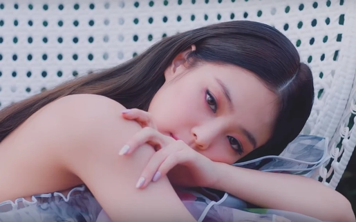 HOT Chính chủ Lisa BLACKPINK tiết lộ hình ảnh trong phòng thu bật mí  luôn tên bài debut solo qua dòng chữ bí ẩn  Nhạc quốc tế  Việt Giải Trí