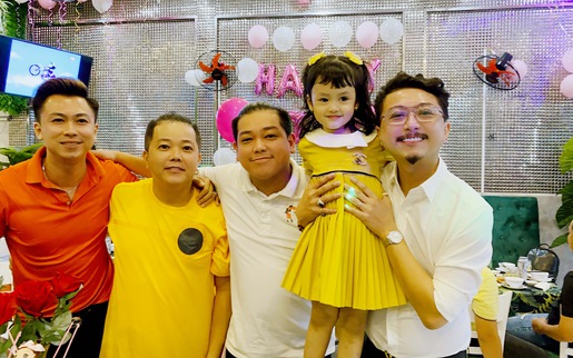 Hồ Việt Trung viết nhạc mừng sinh nhật 5 tuổi của con gái  Tạp chí  Lifestyle  Chuyên trang giải trí và mua sắm