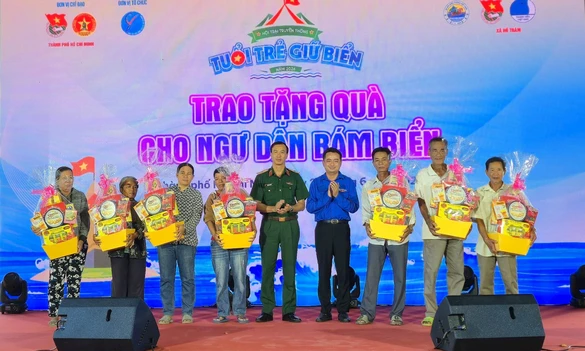 Nhiều hoạt động ý nghĩa từ Hội trại truyền thống “Tuổi trẻ giữ biển” năm 2026