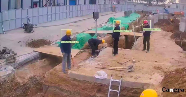 Trung Quốc dùng AI phát hiện công nhân vừa làm việc vừa xài điện thoại