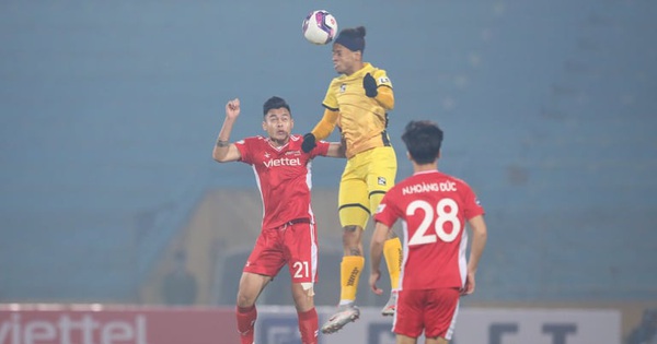 HLV Trương Việt Hoàng: CLB Viettel không có chỉ huy trong 2 trận thua liên tiếp