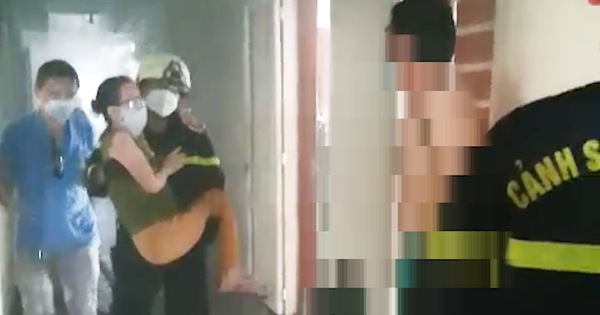 Video: Cứu 6 người trong căn hộ ở quận 12, nghi do cháu bé đốt ghế gây hỏa hoạn - Tuổi Trẻ Online