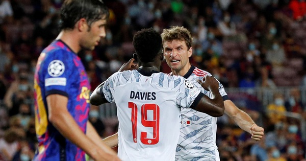 Video: Ba bàn thắng của Bayern Munich vào lưới Barca 2 2021 09 14t210754z858911643up1eh9e1innblrtrmadp3soccer champions fcb bay report 16316589264031729475395 crop 1631658936736507828911