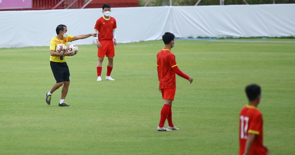Video: U23 Việt Nam luyện cách khắc chế U23 Thái Lan 2 htun4341 1645796746808830304093 crop 164579676833224068126