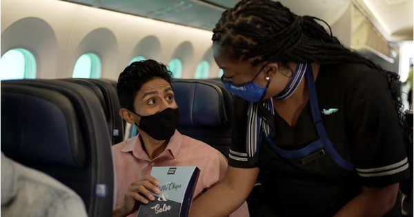 Major airlines in the US drop the requirement to wear masks on planes
