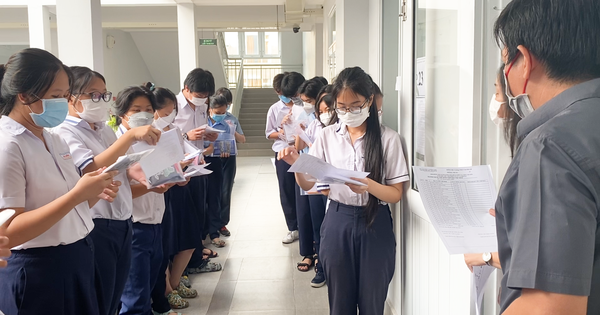 Video: Hơn 90.000 học sinh chính thức bước vào kỳ thi tuyển sinh lớp 10 ở TP.HCM - Tuổi Trẻ Online