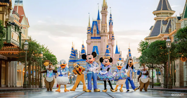 Disney mở tour thăm trọn gόi Disneyland khắp thế giới