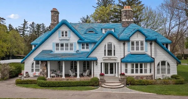 The Smurf house is valued at $ 4.2 million in the US