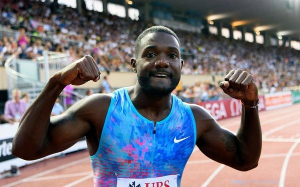 Gatlin lần đầu trong năm thắng cự li 100m