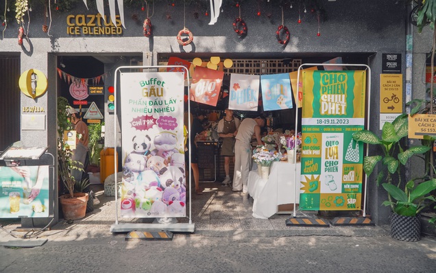 'Chợ phiên chill phết' - mức giá 'tiểu học' thu hút bạn trẻ