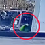  Camera ghi cảnh nam công nhân bị xe nâng ép vào kệ hàng tử vong