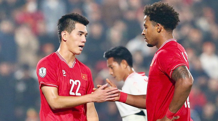 Đội hình tiêu biểu AFF Cup 2024: 1 cầu thủ Việt Nam gây tranh cãi 1 Tiến Linh: 'Tôi và Nguyễn Xuân Son cạnh tranh lành mạnh' - Tuổi Trẻ Online