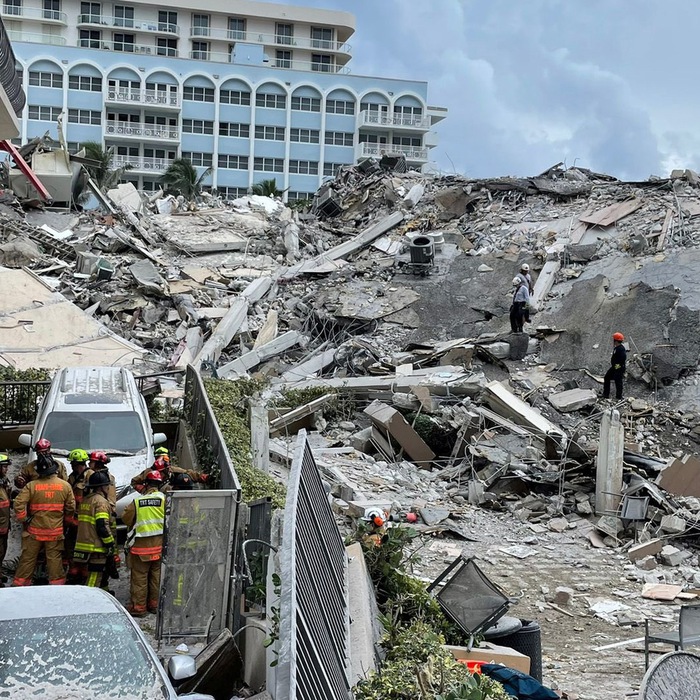 Thảm kịch sập tòa nhà 12 tầng ở Mỹ: Cảnh báo 3 năm trước đã bị phớt lờ -  Tuổi Trẻ Online