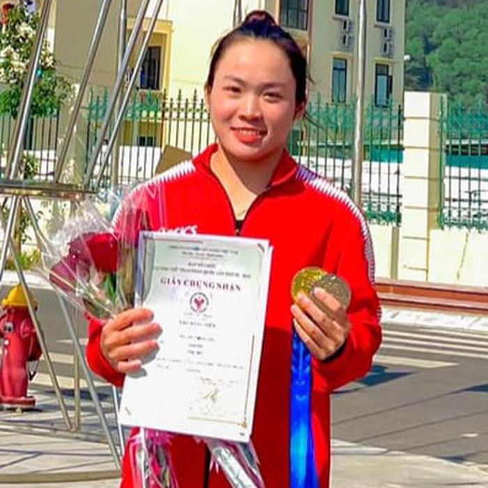 Nguyễn Thị Hương lần đầu lên tiếng đính chính về việc bị nợ thưởng 3 Rời Vĩnh Phúc vì bị nợ tiền, VĐV canoeing Nguyễn Thị Hương có được tập luyện? - Tuổi Trẻ Online