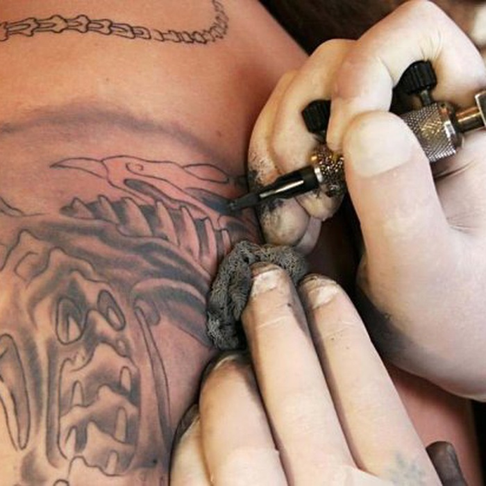 Xóa Hình Xăm: Dịch vụ tẩy xoá những hình xăm tattoo