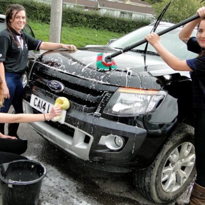 Tại Sao Nên Chọn Rửa Xe Bằng Hơi Nước