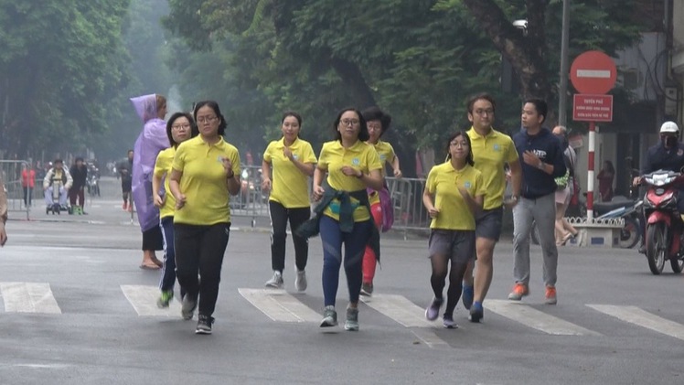 Tham gia giao thông hãy để ý đến nhau như chạy Ekiden