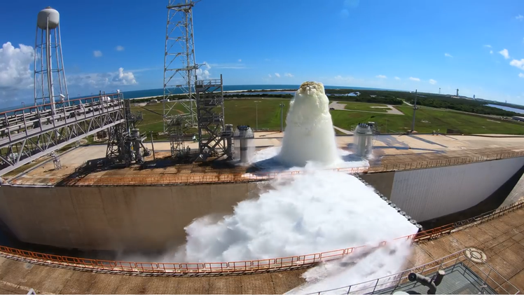 Hệ thống làm mát 1,7 triệu lít nước cho bệ phóng tên lửa mới của NASA