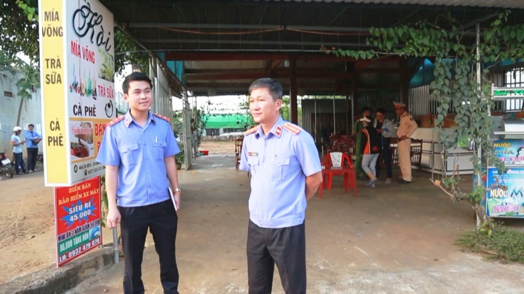 Truy bắt đối tượng nổ súng bắn người trong quán cà phê ở Đắk Lắk