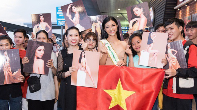 Đông đảo người hâm mộ đến sân bay tiễn Á hậu Kiều Loan đi thi Miss Grand International 2019