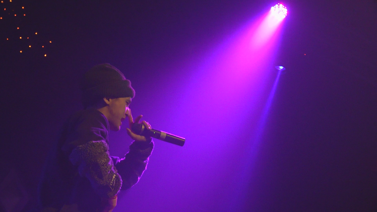 DJ Hoaprox và rapper Datmaniac trình diễn tại “The A Show”