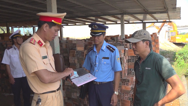 Cà Mau tập trung kiểm tra bến thủy, bến khách ngang sông