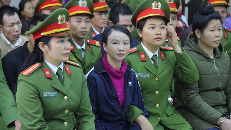 Góc nhìn trưa nay | Mẹ “nữ sinh giao gà” cùng các đồng phạm hầu tòa về tội mua bán ma túy