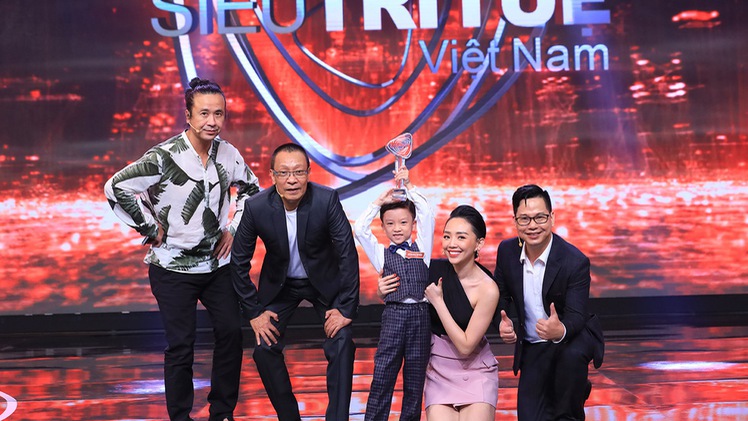 Giải trí 24h: Gameshow nhân văn, trí tuệ “lên ngôi” trong năm 2019