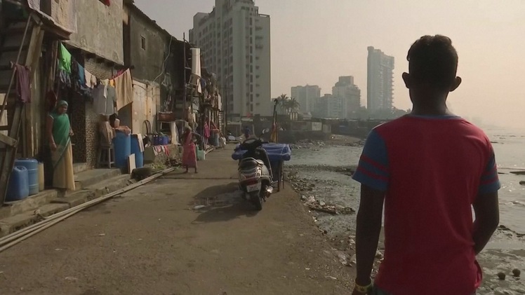 Mực nước biển tăng đe doạ khu ổ chuột ở Mumbai, Ấn Độ