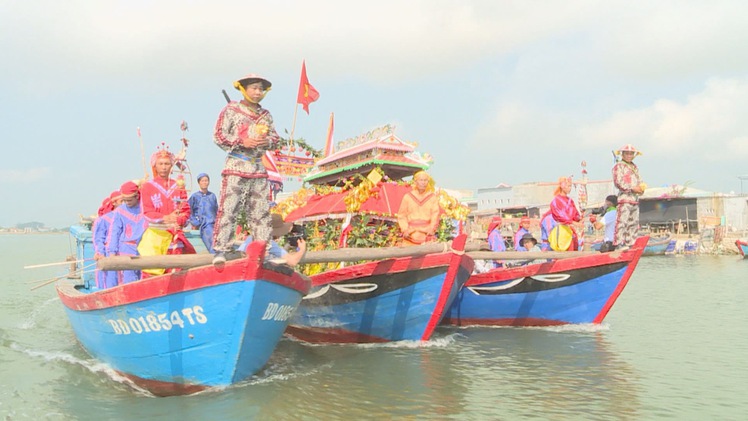 Ngư dân Đầm Thị Nại tổ chức lễ hội Cầu ngư