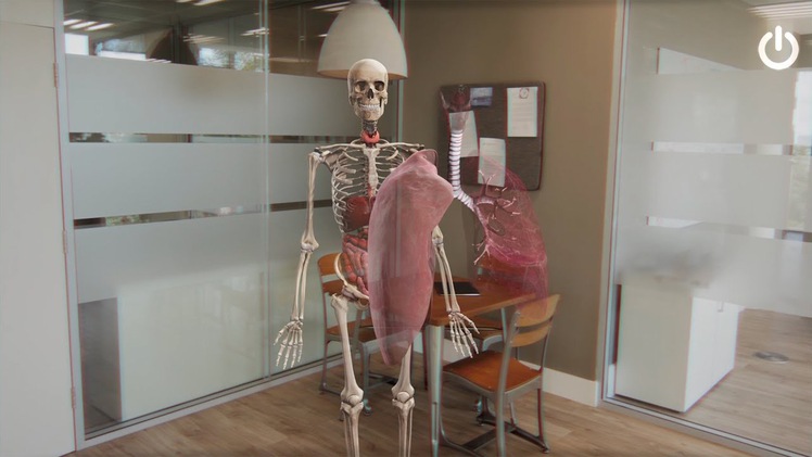 Giải phẫu cơ thể người ứng dụng công nghệ Hologram