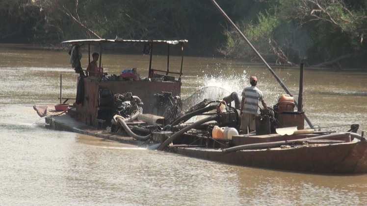 Giám sát đặc biệt nạn “cát tặc” trên sông Đồng Nai