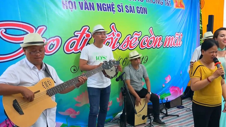 Những người mang Bolero đến với  bà con nghèo