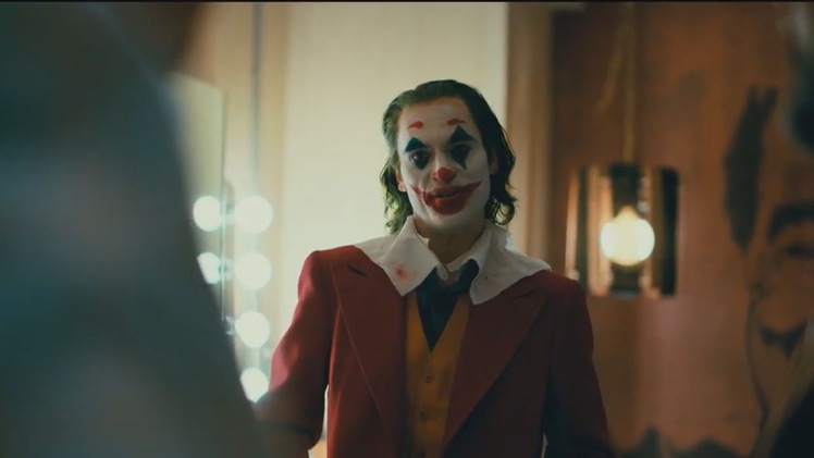 Có gì đáng mong chờ sau 2 trailer của “hoàng tử hề” Joker?