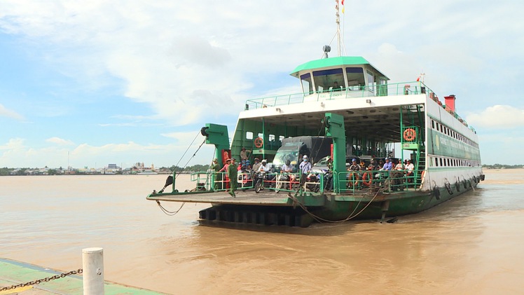 TP.HCM đề xuất chuyển phà từ bến Vàm Cống về bến Cát Lái, Bình Khánh
