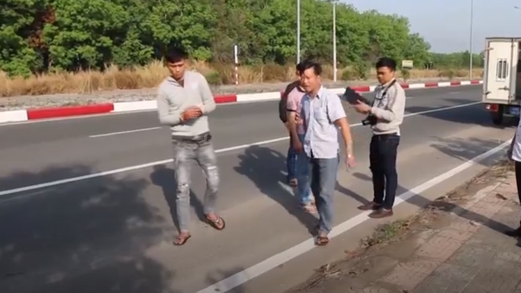 Video: Bắt đối tượng dí dao vào cổ bí thư huyện Đoàn để cướp xe máy