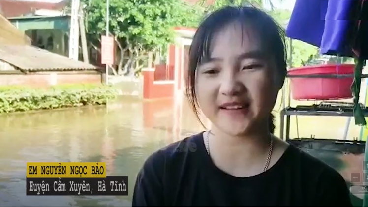 Video: Hầu hết sách vở của các em vùng rốn lũ bị ngập nước, ngày trở lại trường gặp nhiều khó khăn
