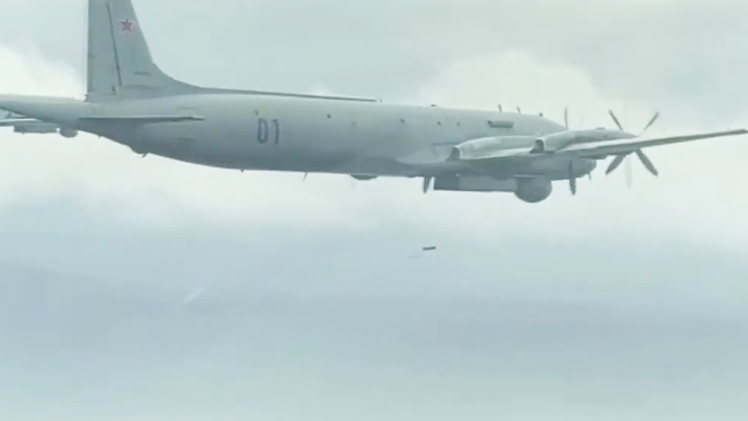 Video: Khoảnh khắc máy bay chống ngầm IL-38 ném bom, rải ngư lôi trên Thái Bình Dương