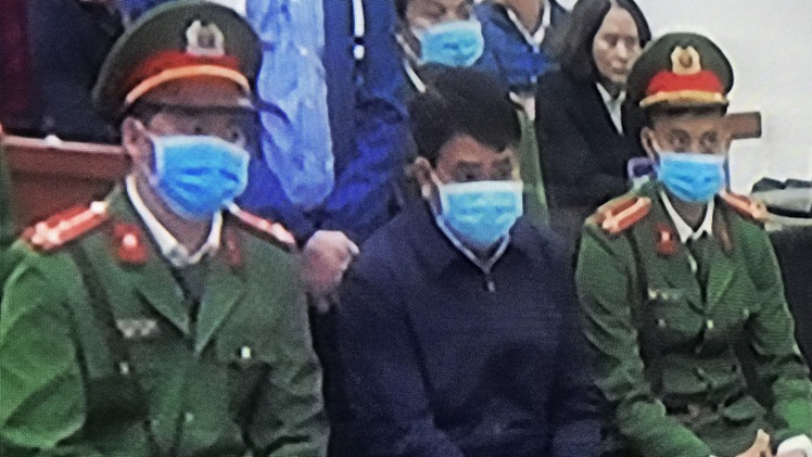 Video: ‘Chiếm đoạt tài liệu bí mật nhà nước’, ông Nguyễn Đức Chung bị phạt 5 năm tù