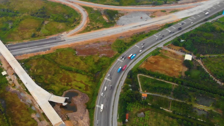 Video: Thông tuyến cao tốc Trung Lương - Mỹ Thuận, phục vụ đi lại của người dân trong dịp tết 2021