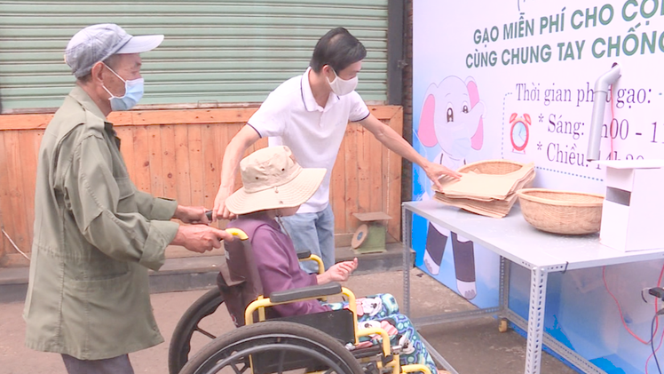 Video: 'ATM gạo' cũng có mặt ở Đắk Lắk