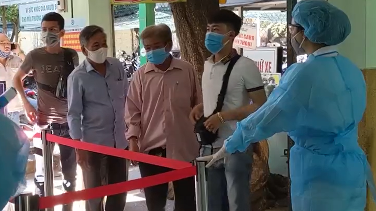Video: Thêm ca nhiễm COVID-19 mới tại Đà Nẵng; Ba đội công tác đặc biệt chi viện ra Đà Nẵng
