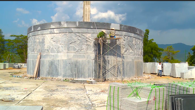Video: Huyện nghèo ở Bình Định đang khẩn trương xây tượng đài 48 tỉ
