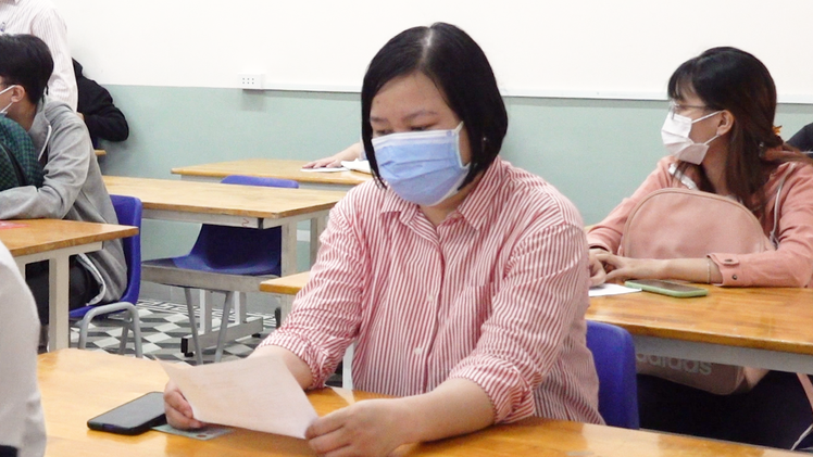 Video: Thí sinh 35 tuổi ở điểm thi Trường THPT Lê Quý Đôn