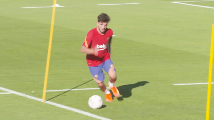 Video: Messi chưa có mặt trong buổi tập đầu tiên của Barca