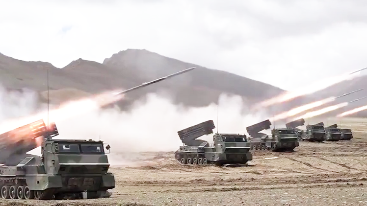 Video: Tiếng nổ vang trời tập trận bắn đạn thật tại Tây Tạng ở độ cao hơn 4.900m
