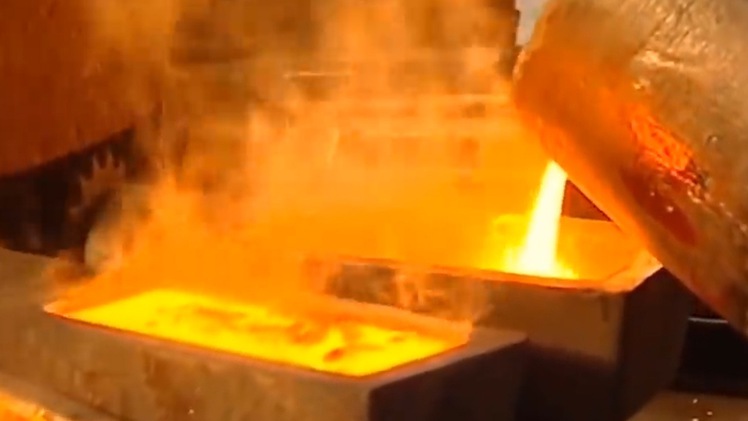 Video: Cận cảnh công nghệ tinh luyện vàng thỏi nguyên chất